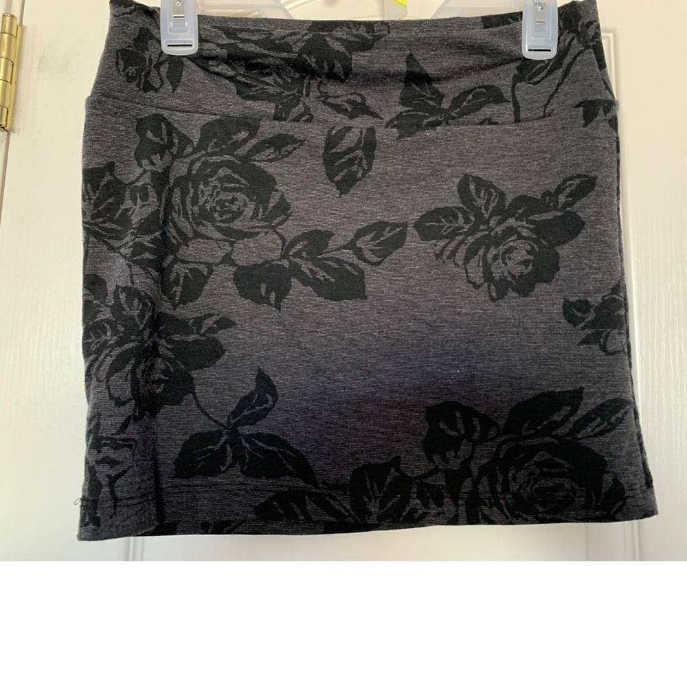 Forever 21 floral pencil skirt